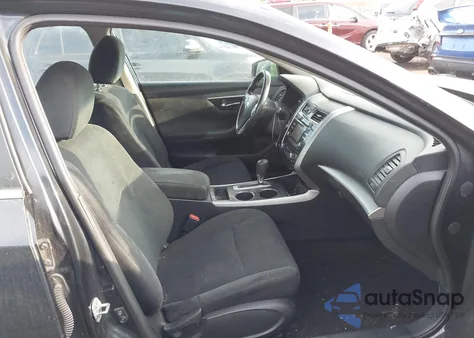 2015 Nissan Altima 2.5 Sv z USA, uszkodzony, nr VIN 1N4AL3AP8FC158690